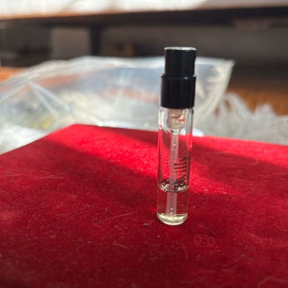 Dolce & Gabbana Blue Jasmine and Valentino Donna Perfume Set - Picture 3 of 3